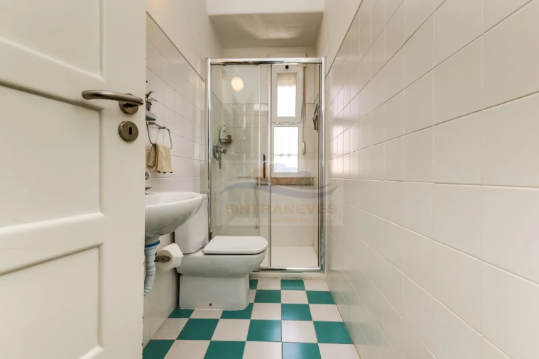 Apartamento T6 para Venda em Areeiro Foto 38