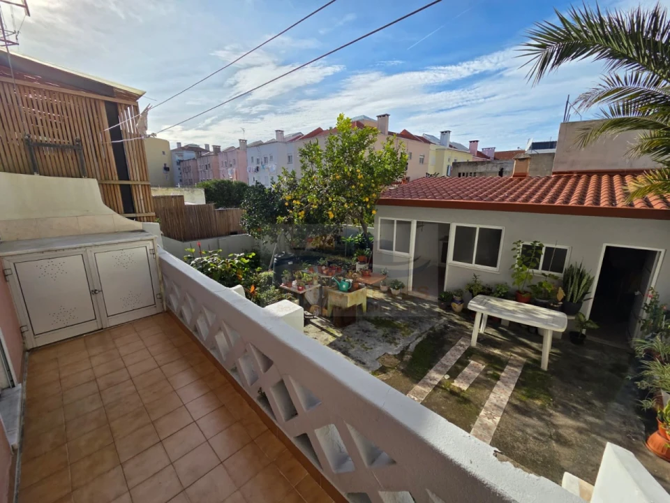 Apartamento T2 para Venda em Venteira Foto 1