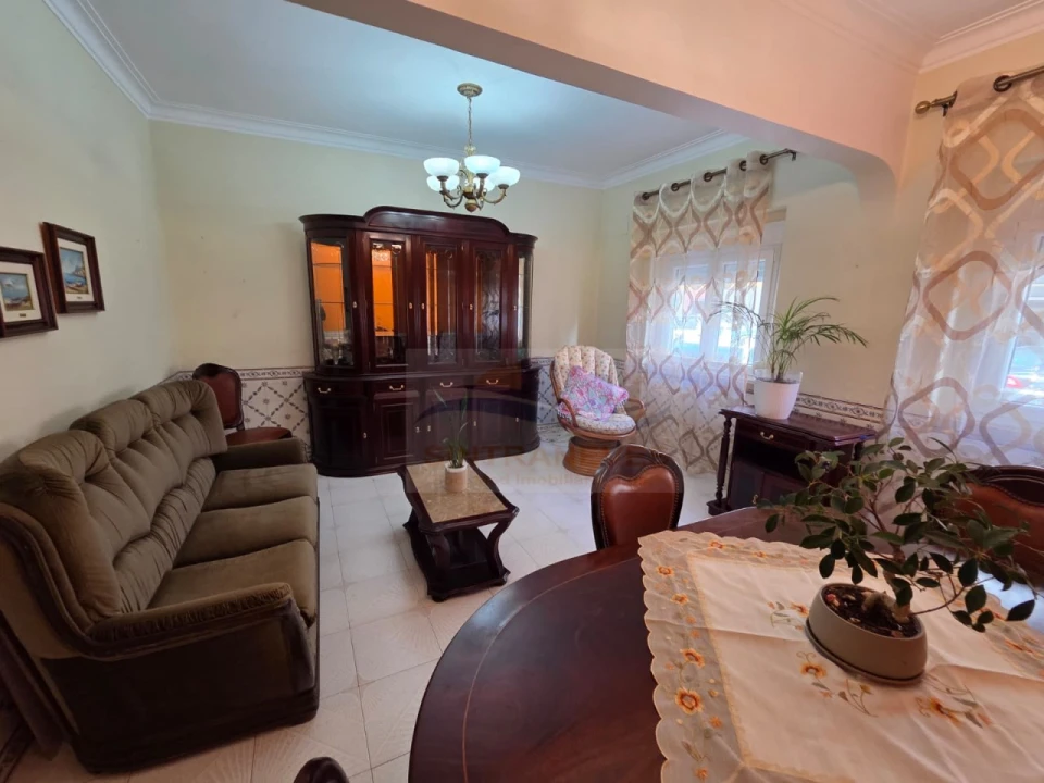 Apartamento T2 para Venda em Venteira Foto 9