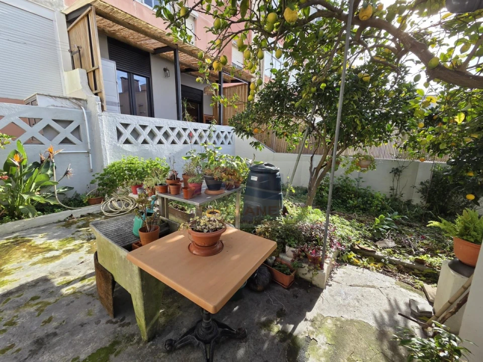 Apartamento T2 para Venda em Venteira Foto 28