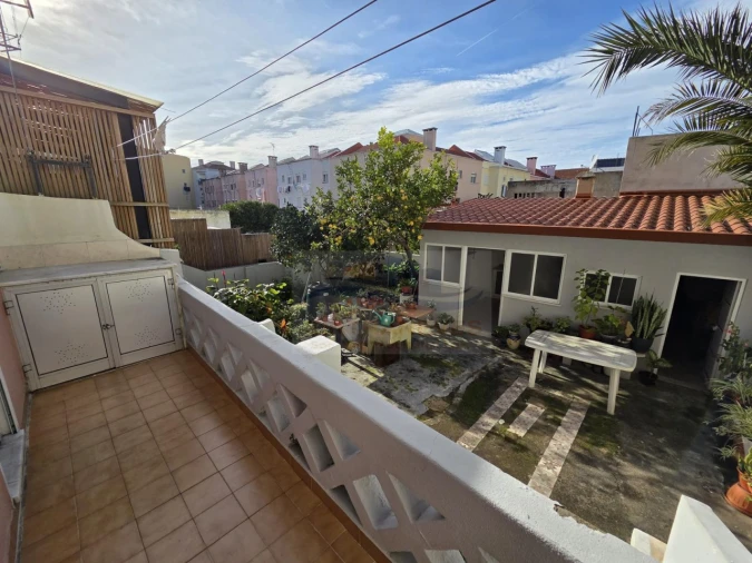 Apartamento T2 para Venda em Venteira Foto 35