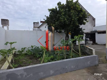 Moradia T5 para Venda em Alpiarça