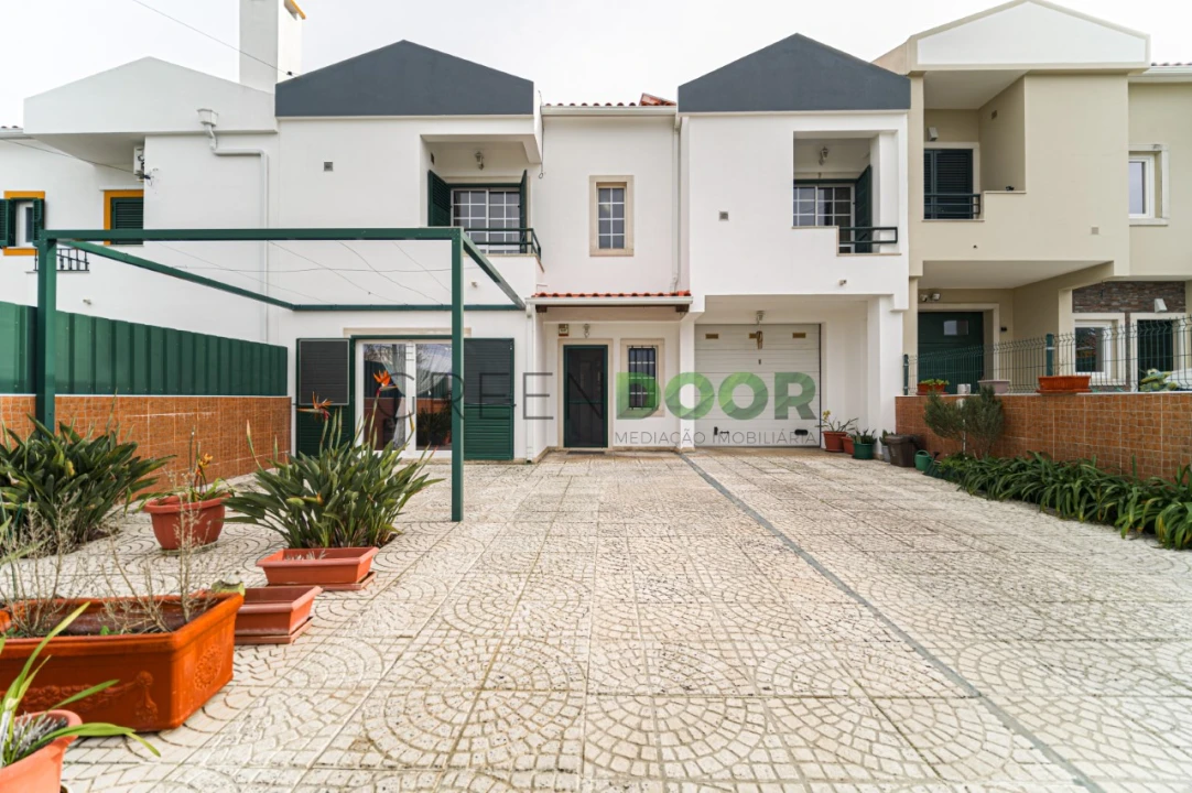 Moradia para Venda em Azeitão (São Lourenço e São Simão) Foto 1