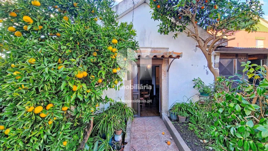 Moradia T3 para Venda em Recarei Foto 2