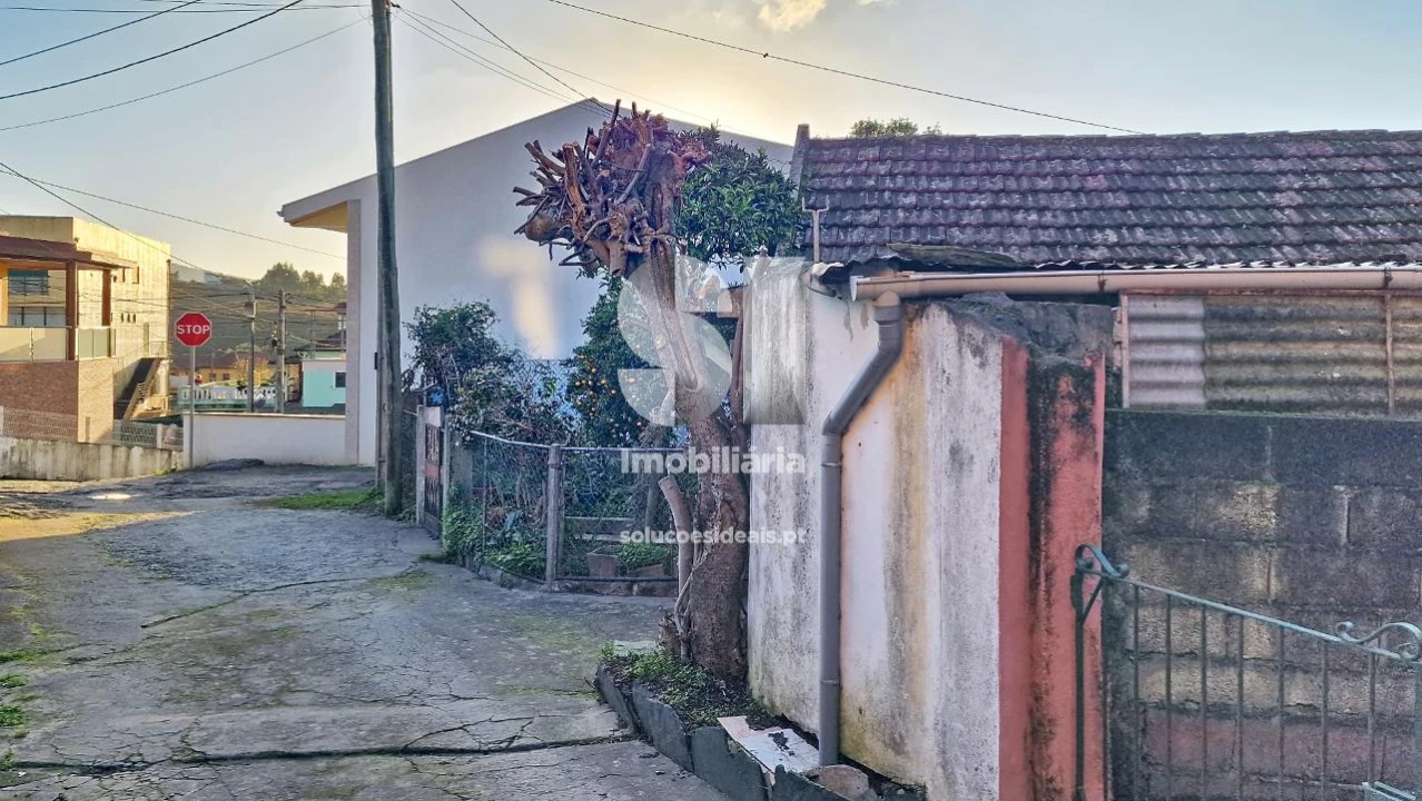 Moradia T3 para Venda em Recarei Foto 31