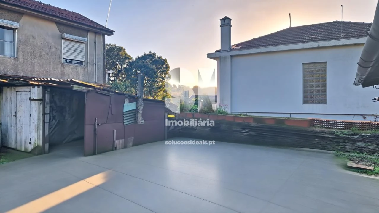 Moradia T3 para Venda em Recarei Foto 25