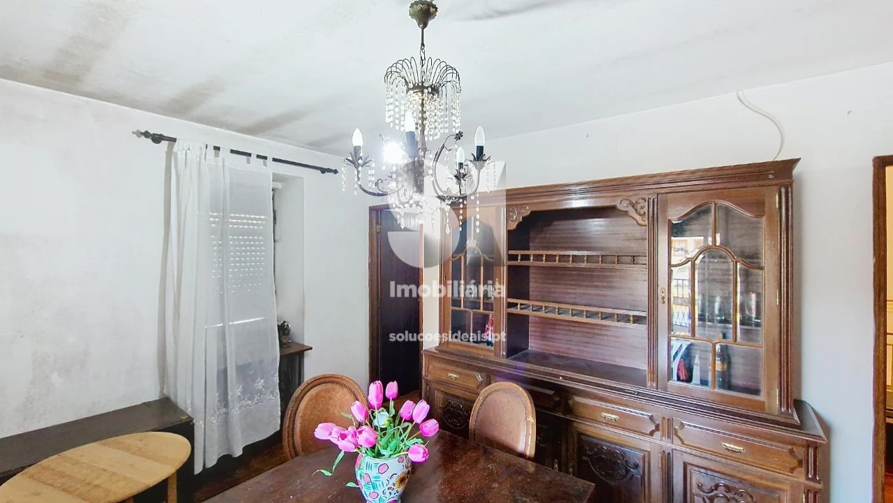 Moradia T3 para Venda em Recarei Foto 4