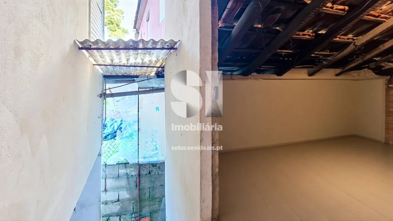 Moradia T3 para Venda em Recarei Foto 22