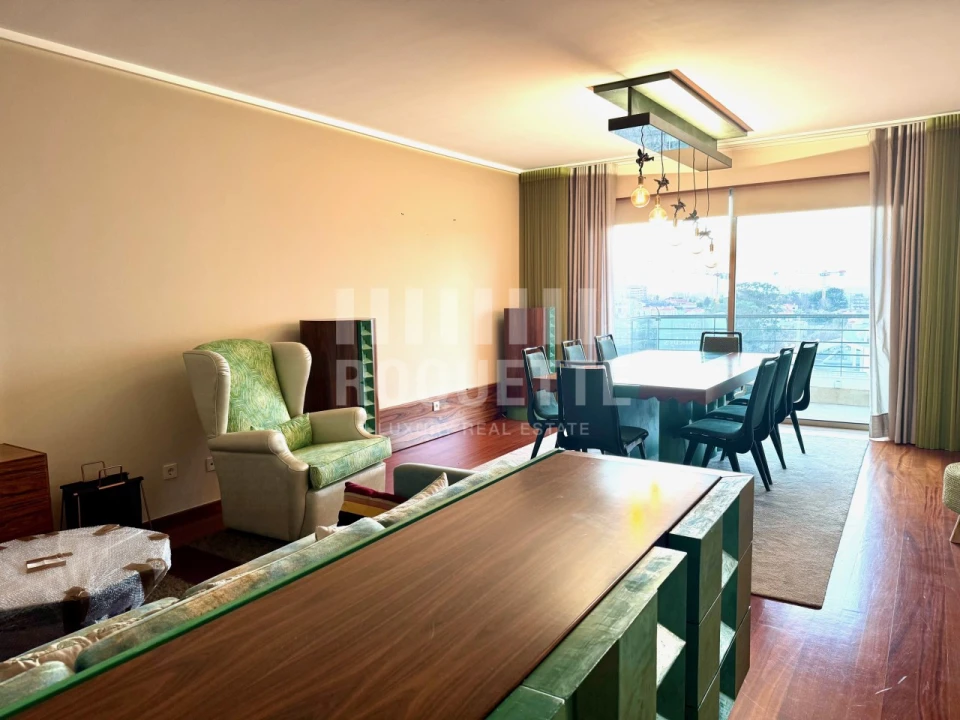 Apartamento T3 para Venda em Aldoar, Foz do Douro e Nevogilde Foto 3