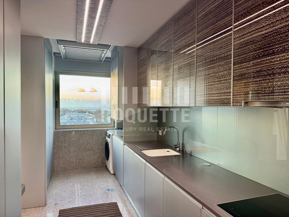 Apartamento T3 para Venda em Aldoar, Foz do Douro e Nevogilde Foto 11