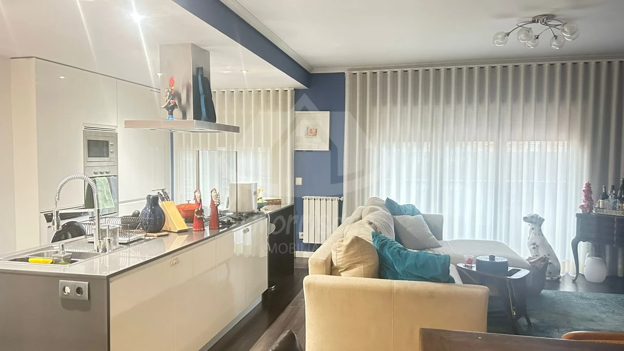 Apartamento T2 para Venda em Sacavém e Prior Velho Foto 4