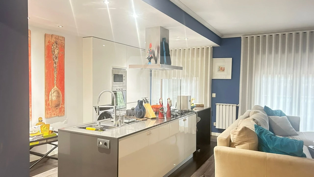 Apartamento T2 para Venda em Sacavém e Prior Velho Foto 5