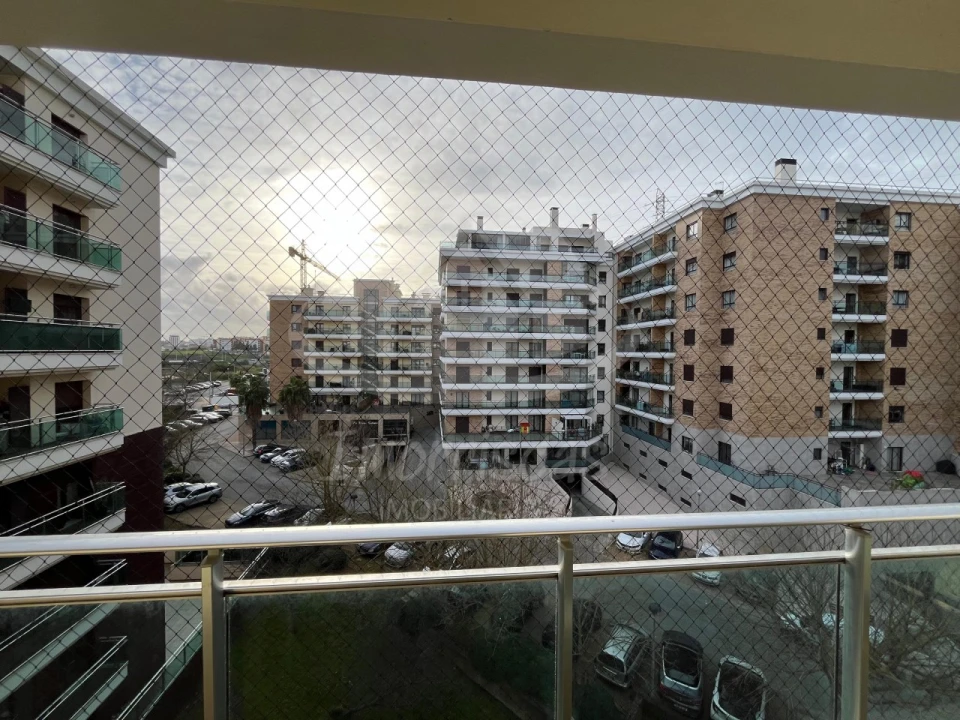 Apartamento T3 para Venda em Sacavém e Prior Velho Foto 6