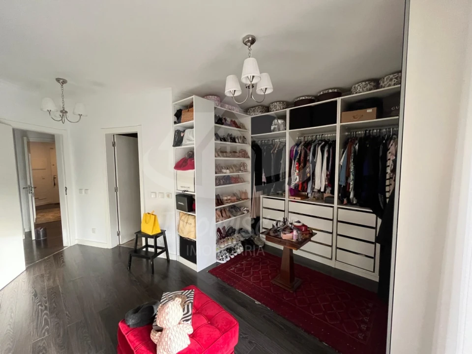 Apartamento T3 para Venda em Sacavém e Prior Velho Foto 12