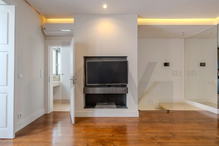 Apartamento T2 para Venda em Misericórdia Foto 9