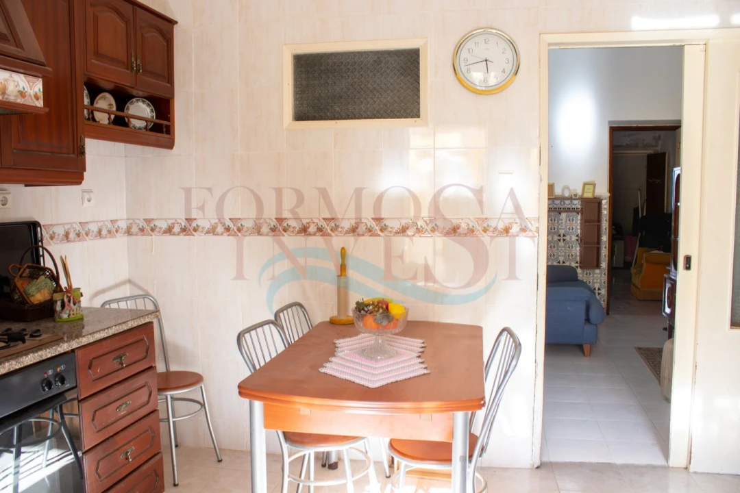 Moradia T4 para Venda em Moncarapacho e Fuseta Foto 9