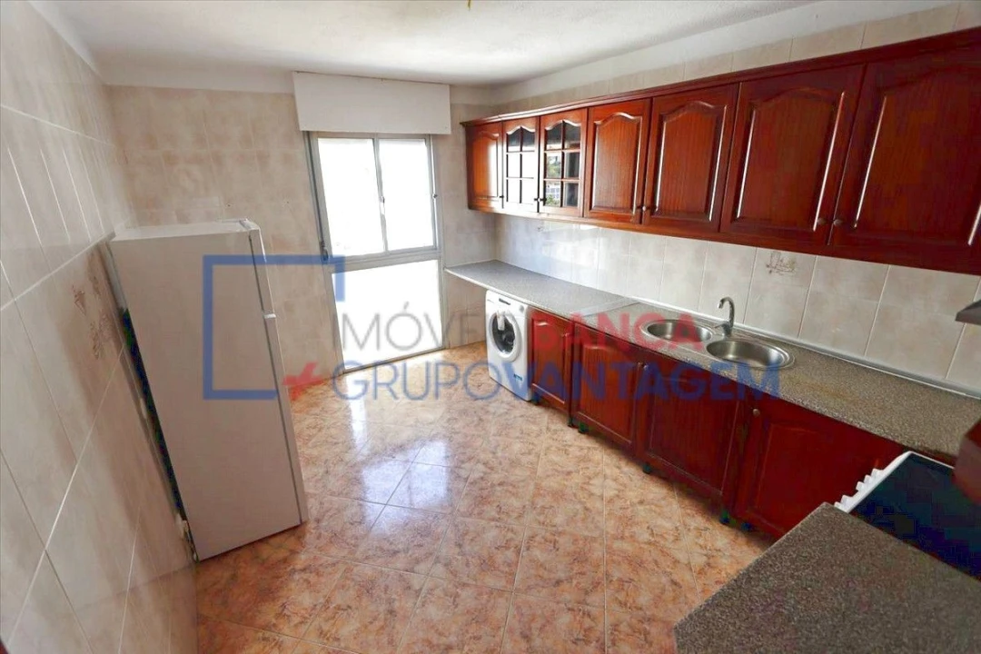 Apartamento T2 para Venda em Corroios Foto 6