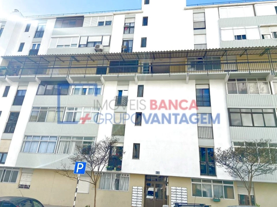 Apartamento T2 para Venda em Corroios Foto 13