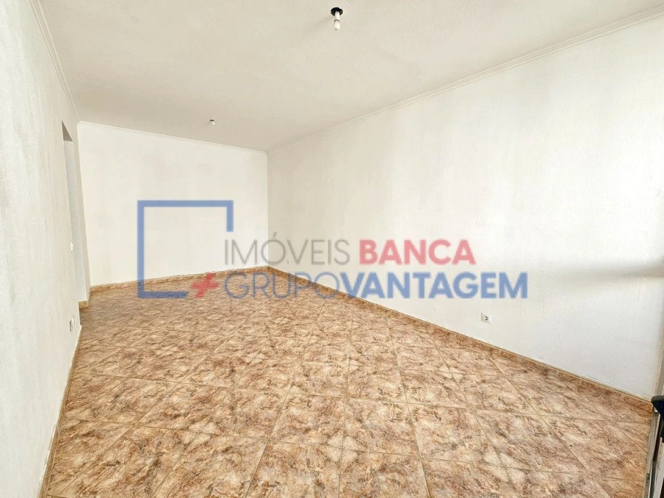 Apartamento T2 para Venda em Corroios Foto 3