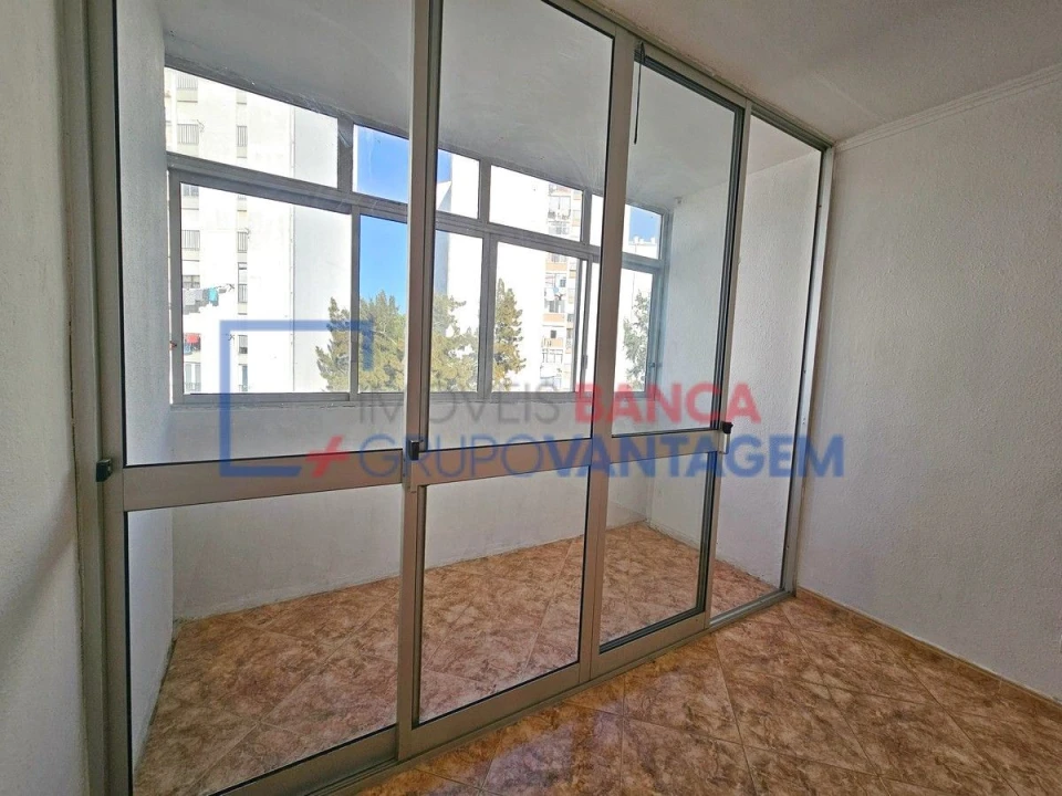 Apartamento T2 para Venda em Corroios Foto 4