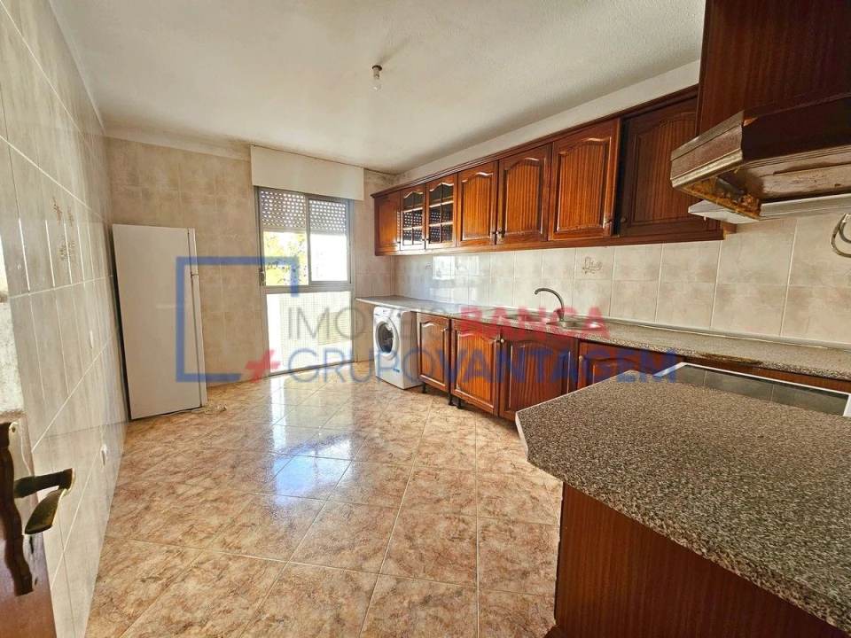 Apartamento T2 para Venda em Corroios Foto 7