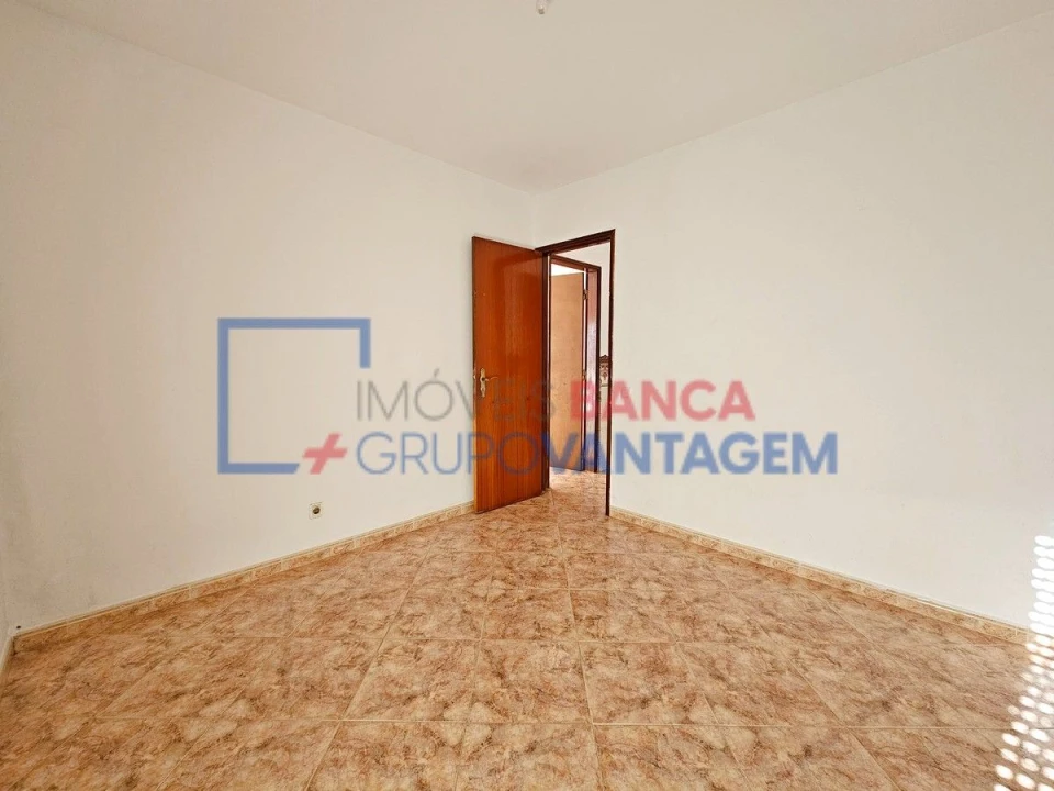 Apartamento T2 para Venda em Corroios Foto 16