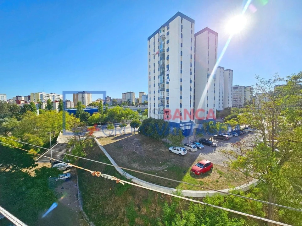 Apartamento T2 para Venda em Corroios Foto 20