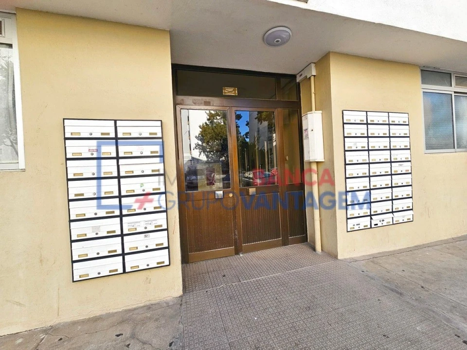 Apartamento T2 para Venda em Corroios Foto 25