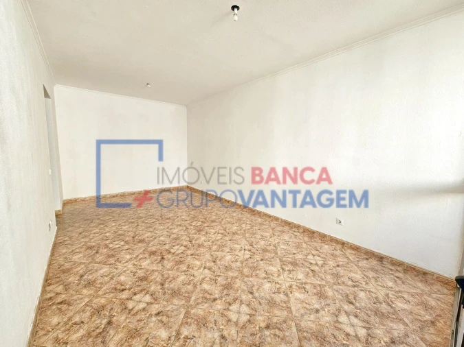 Apartamento T2 para Venda em Corroios Foto 3