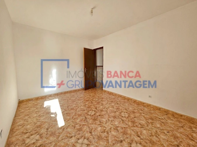 Apartamento T2 para Venda em Corroios Foto 19