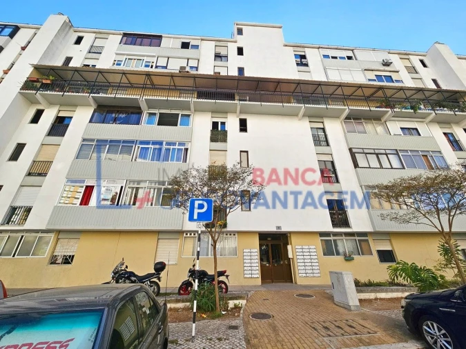 Apartamento T2 para Venda em Corroios Foto 26