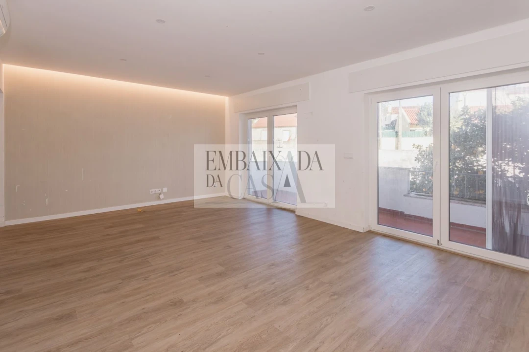 Moradia T3 para Venda em Carcavelos e Parede Foto 3