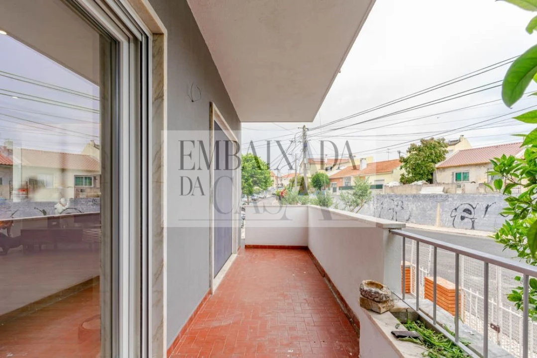 Moradia T3 para Venda em Carcavelos e Parede Foto 5