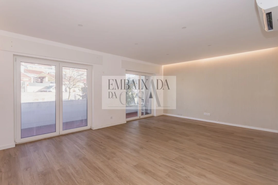 Moradia T3 para Venda em Carcavelos e Parede Foto 4