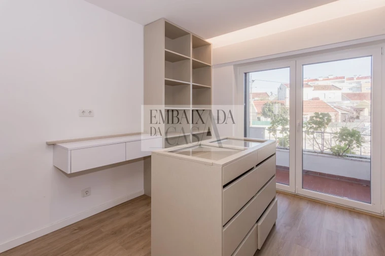 Moradia T3 para Venda em Carcavelos e Parede Foto 26