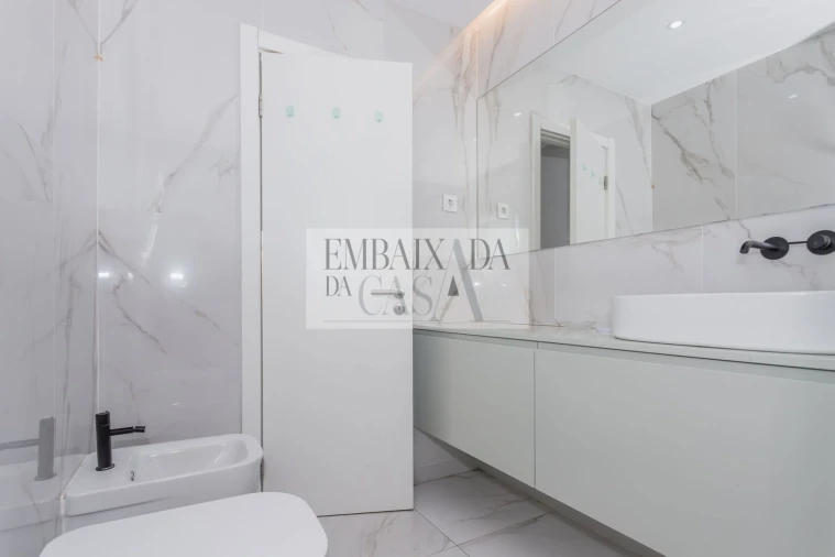 Moradia T3 para Venda em Carcavelos e Parede Foto 25