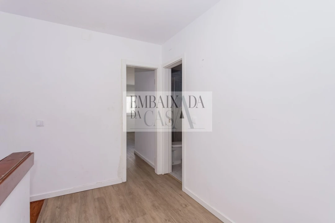 Moradia T3 para Venda em Carcavelos e Parede Foto 19