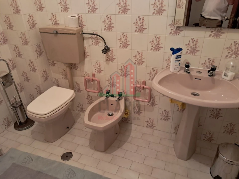 Apartamento T2 para Venda em Buarcos Foto 17