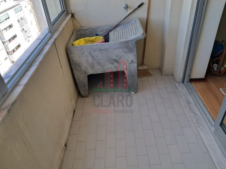 Apartamento T2 para Venda em Buarcos Foto 8