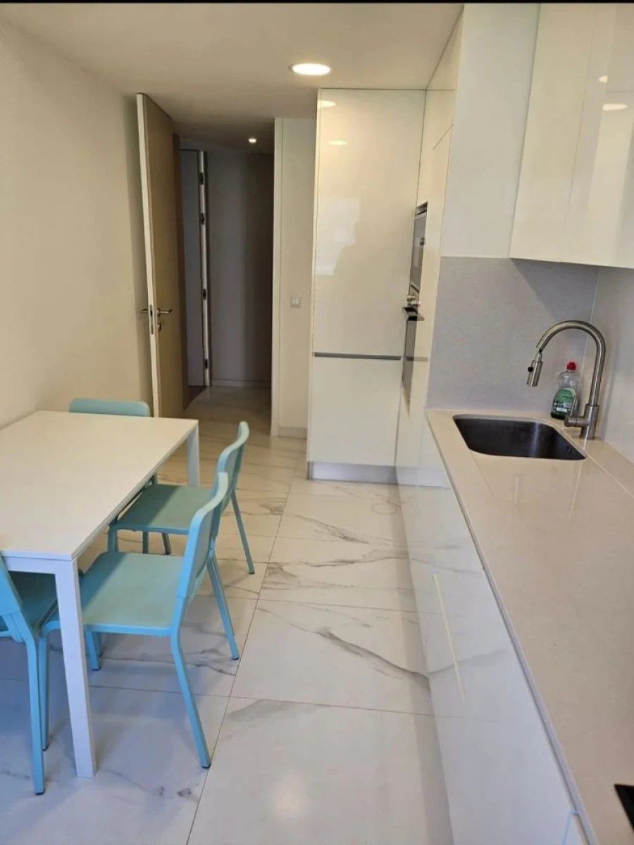 Apartamento T2 para Venda em Cidade da Maia Foto 2