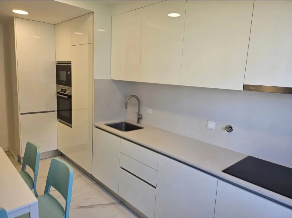 Apartamento T2 para Venda em Cidade da Maia Foto 3