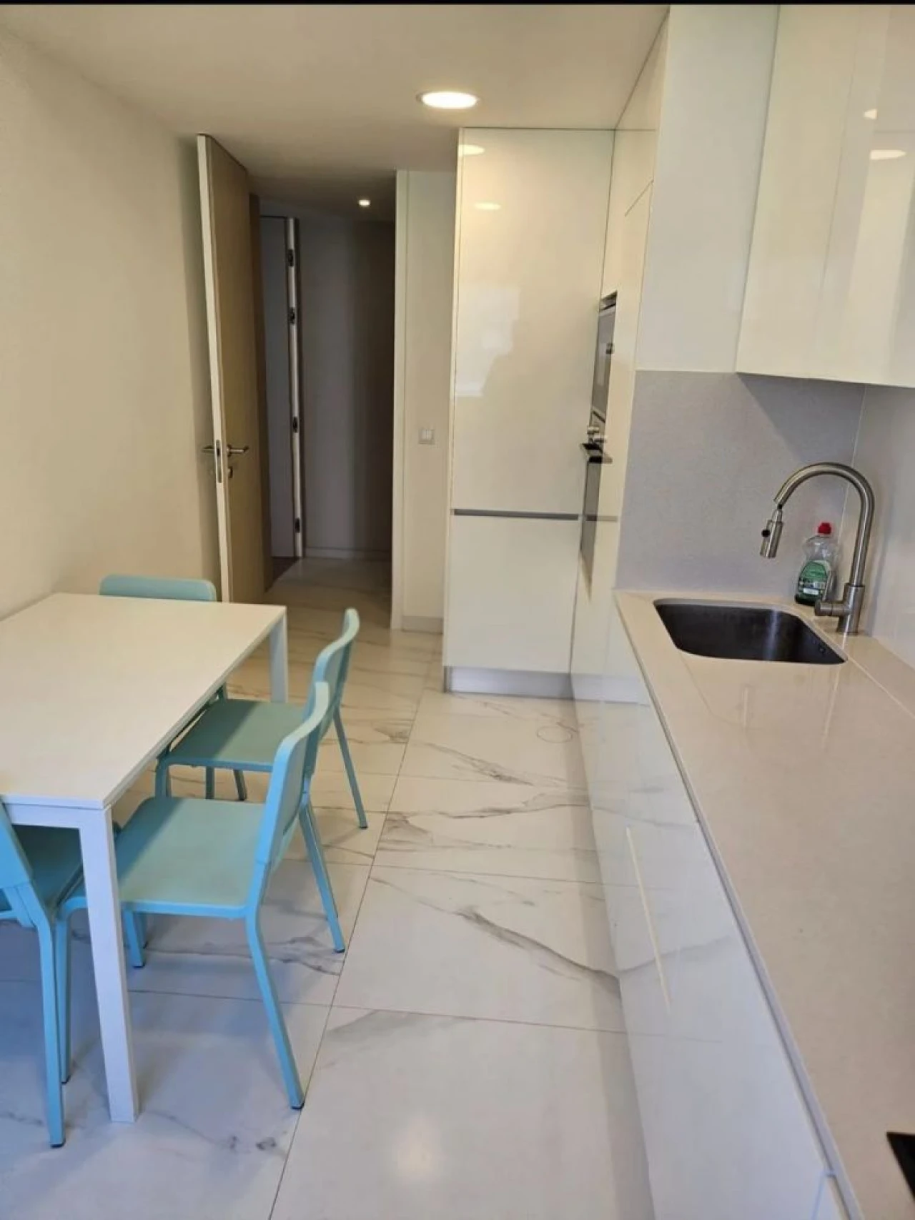 Apartamento T2 para Venda em Cidade da Maia Foto 2