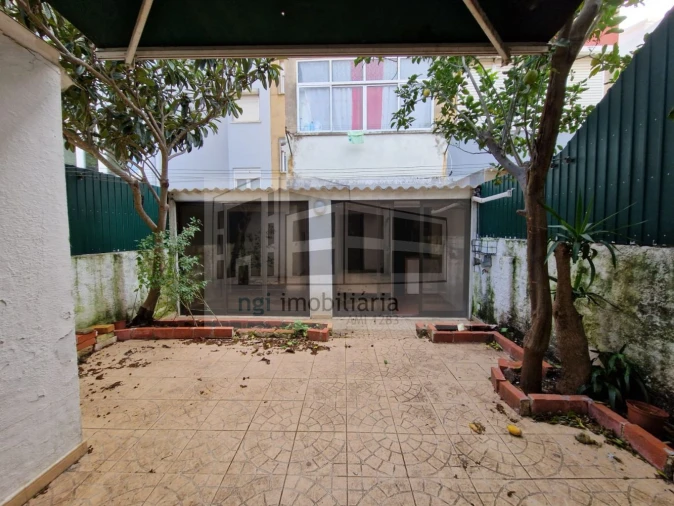 Apartamento T1 para Venda em Falagueira-Venda Nova Foto 3