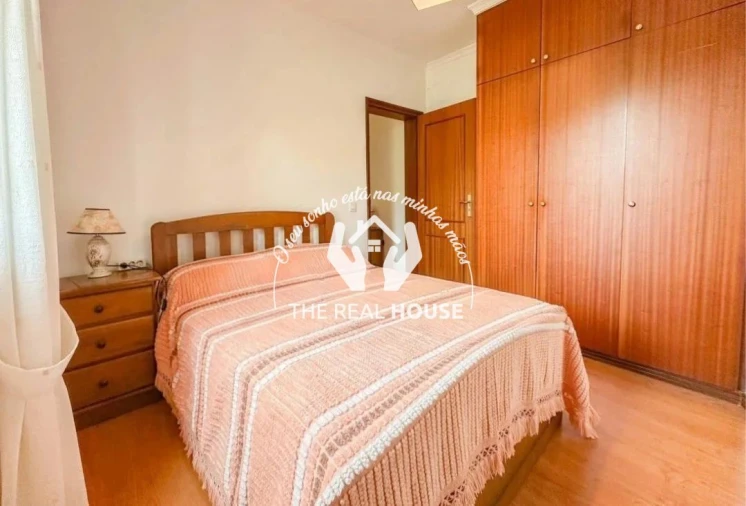 Moradia T3 para Venda em Caniço Foto 8