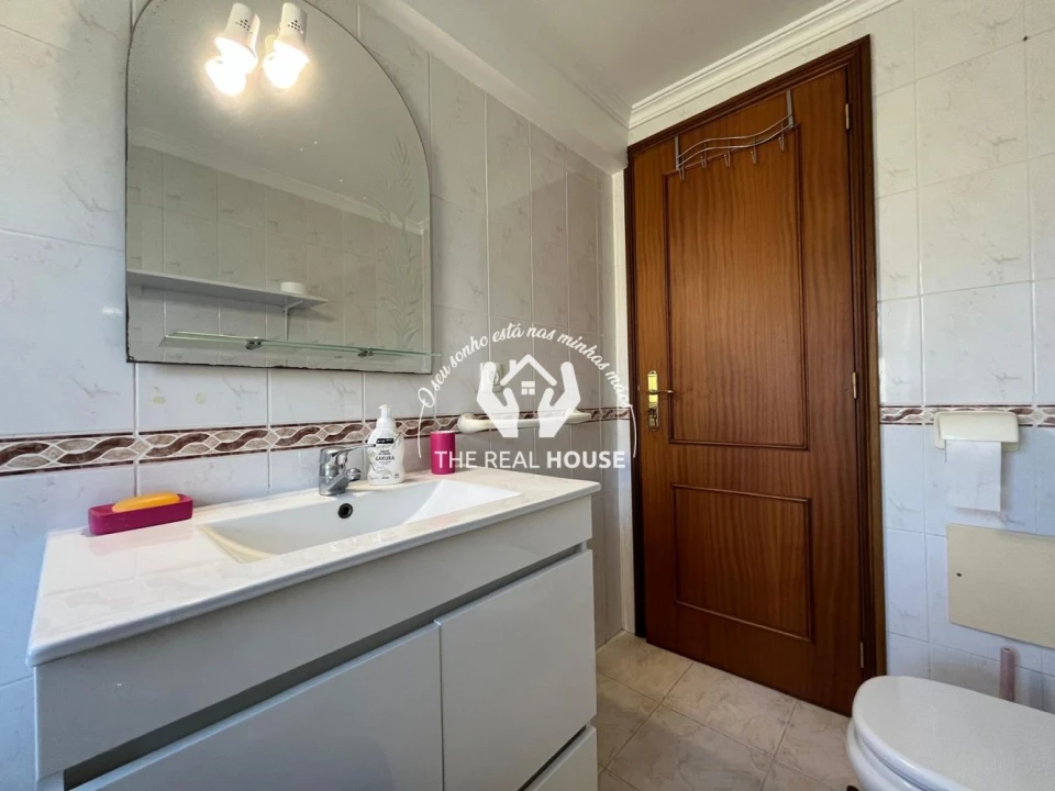 Moradia T3 para Venda em Caniço Foto 27