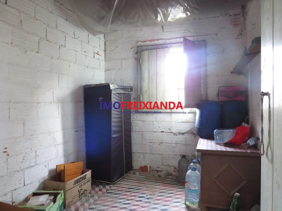 Moradia T2 para Venda em Rio de Couros e Casal dos Bernardos Foto 22