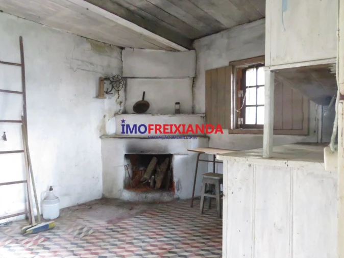 Moradia T2 para Venda em Rio de Couros e Casal dos Bernardos Foto 10