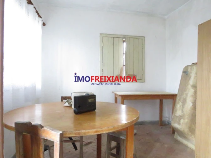 Moradia T2 para Venda em Rio de Couros e Casal dos Bernardos Foto 13