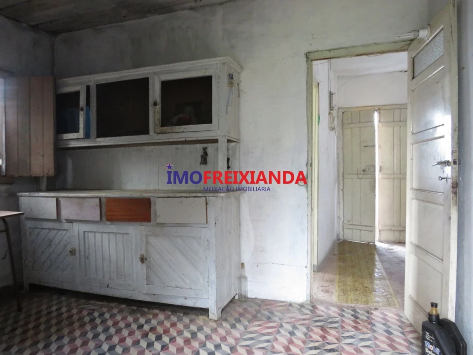 Moradia T2 para Venda em Rio de Couros e Casal dos Bernardos Foto 12