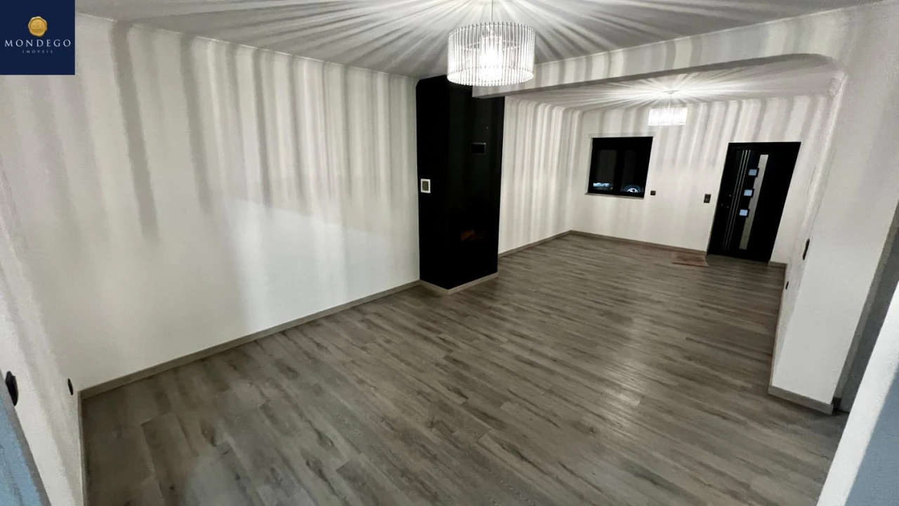 Moradia T4 para Venda em Trouxemil e Torre de Vilela Foto 3